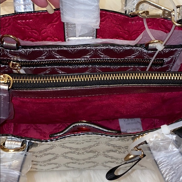 SOLD🚫 Betsey Johnson NWT crossbody/hand bag - Picture 7 of 10